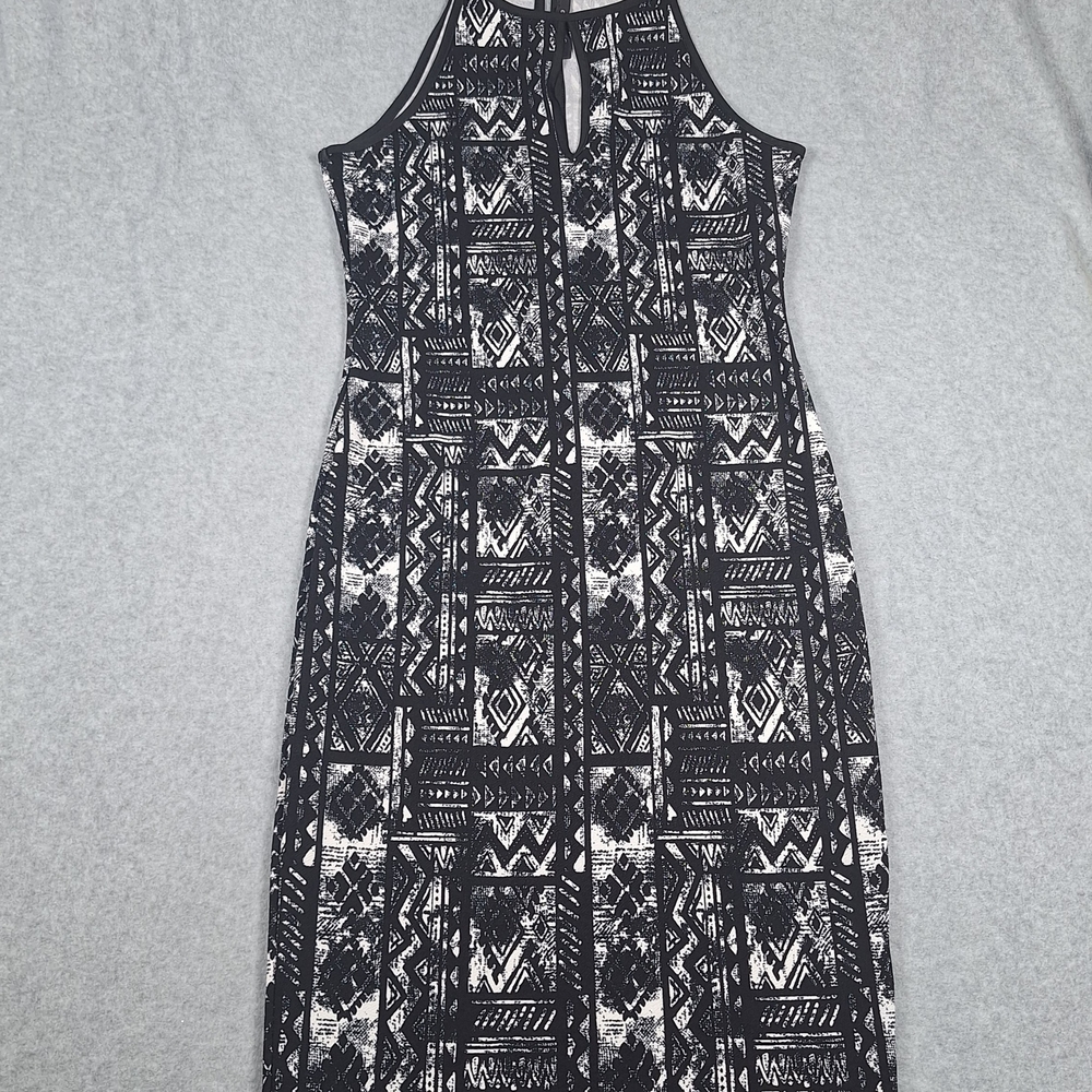 Snap Black and White Geometric Midi Dress